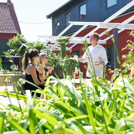 Hos Engholm Hotel 2*