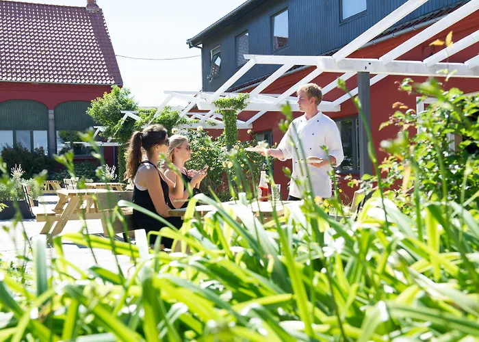 Hos Engholm Hotel 2*